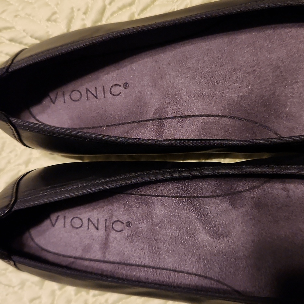 Vionic Minna Ballet Flat View 2